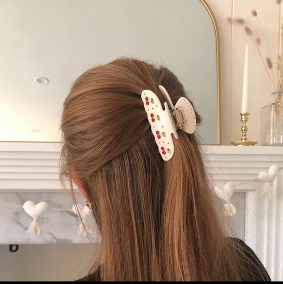 NEW Ivory Cream Cherry Hair Claw Clip - Picture 1 of 10